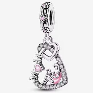 🌻 925 Sterling Silver Diamond Heart Mom Charm